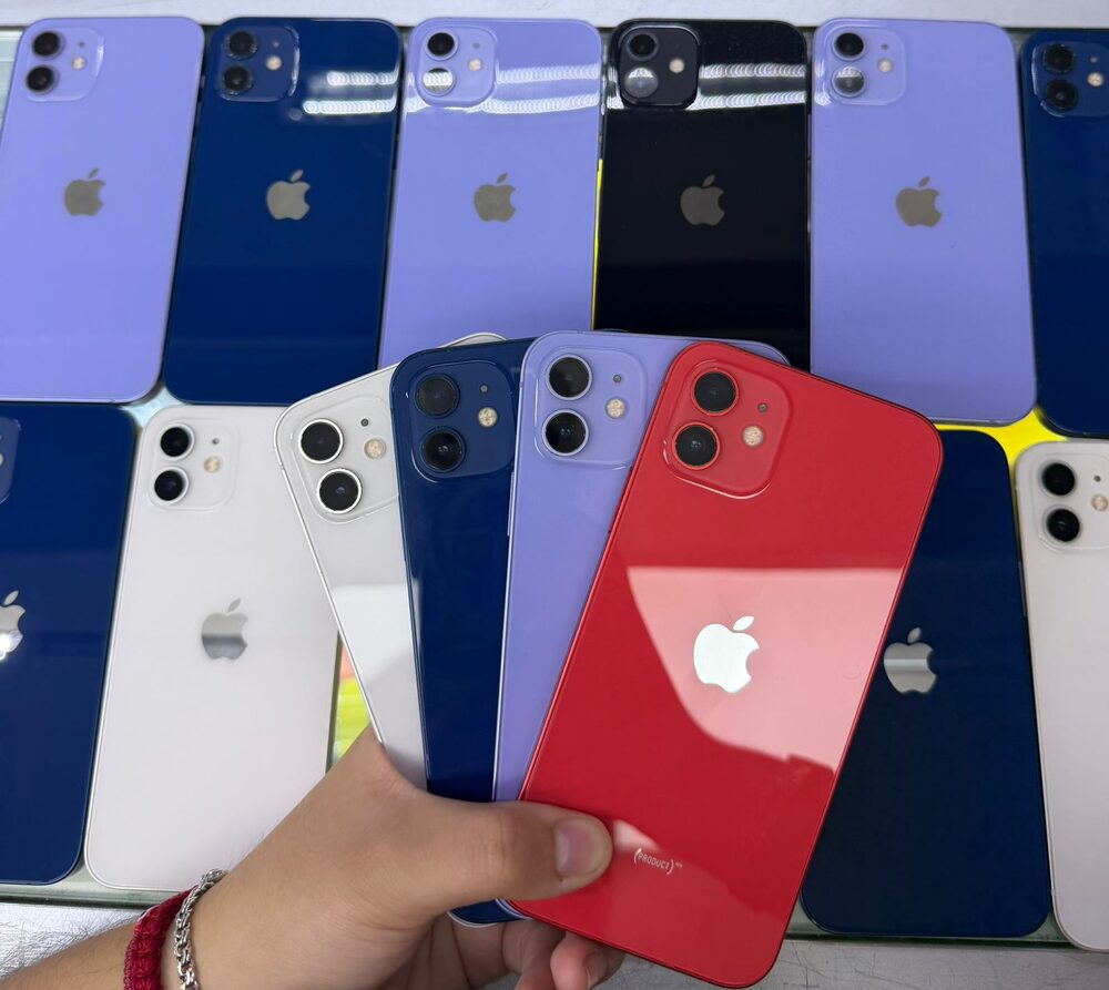 iPhone 12 en varios colores